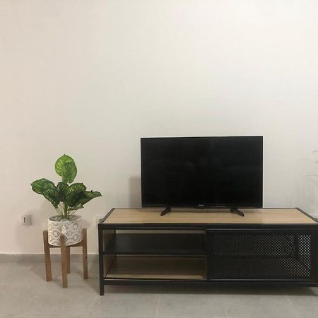 Rdc - Appartement F3 Villiers Le Bel 95 Proche De Paris Roissy Екстериор снимка